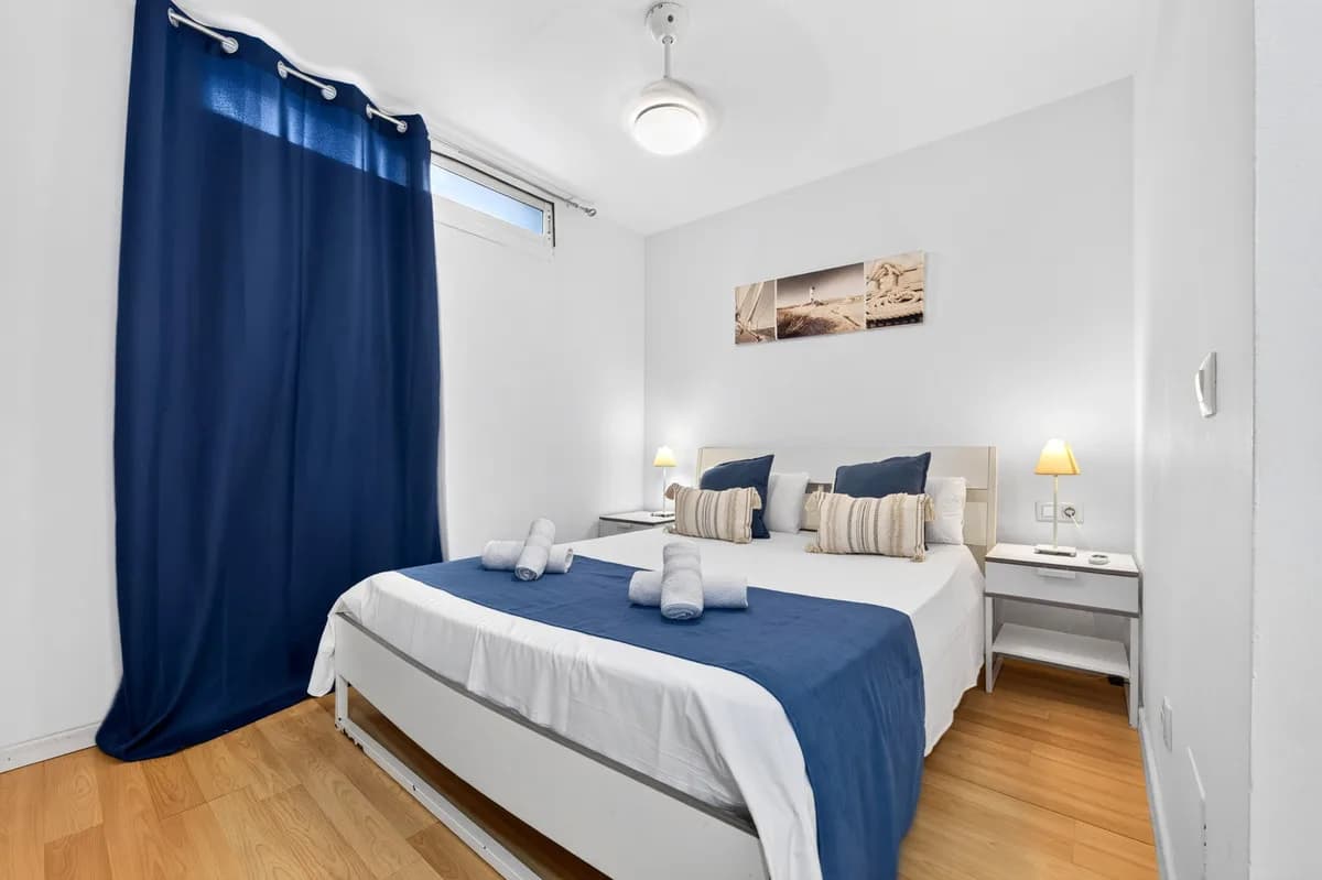 1 Bedroom Middle Floor Apartment for Sale in Pedregalejo, Málaga - Image 9
