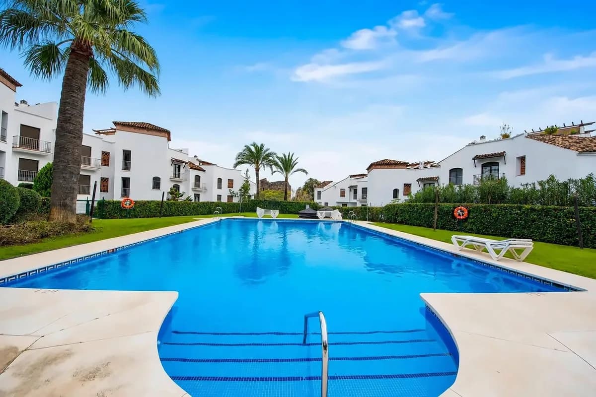 2 Bedroom Ground Floor Apartment for Sale in Los Arqueros, Málaga