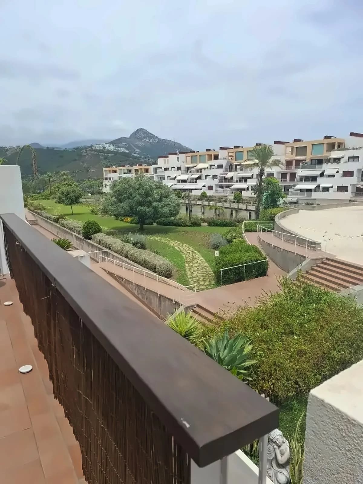 1 Bedroom Middle Floor Apartment for Sale in Los Flamingos, Málaga - Image 9