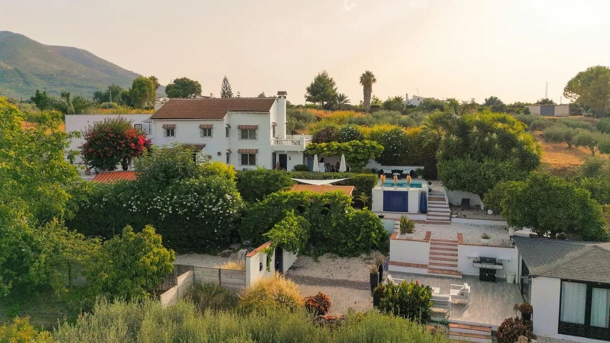 5 Bedroom Finca - Cortijo for Sale in Alhaurín el Grande, Málaga