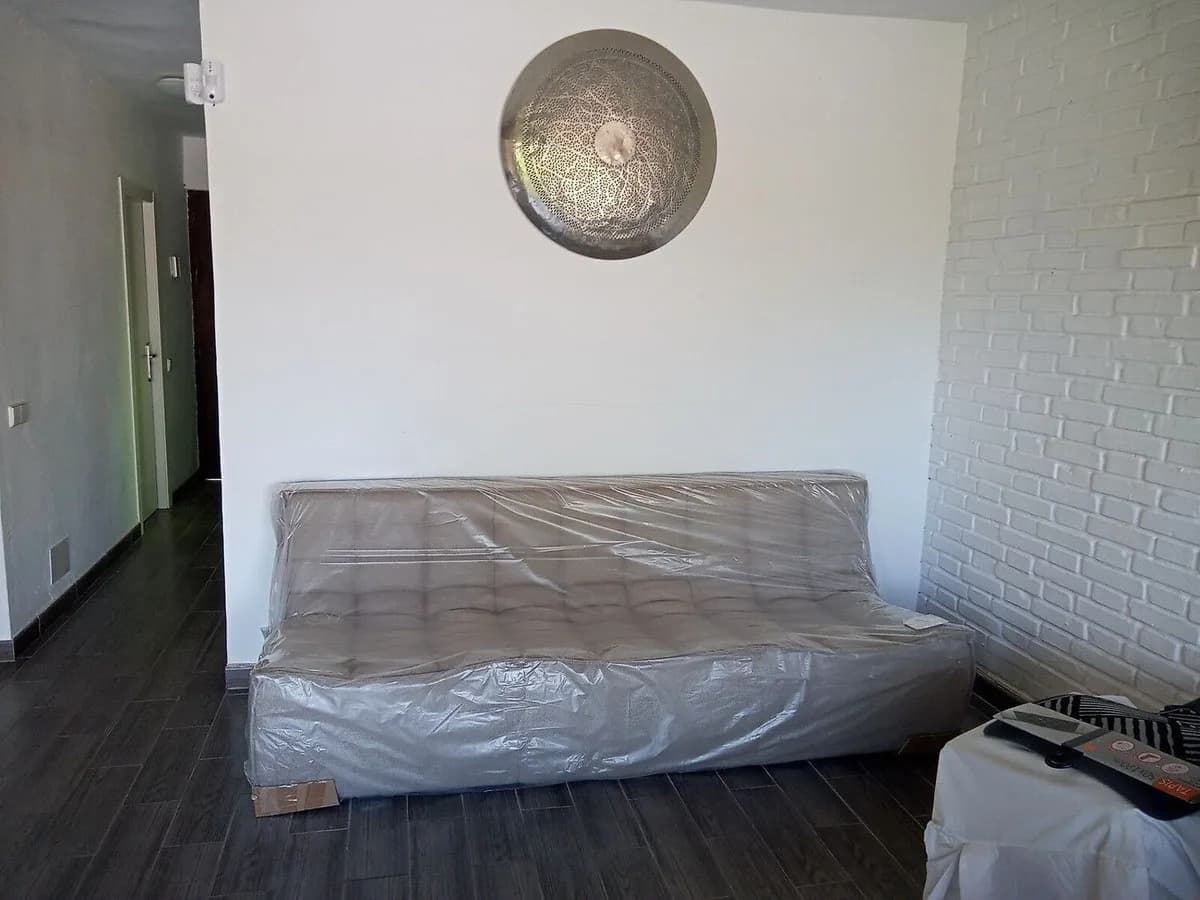 1 Bedroom Middle Floor Apartment for Sale in San Pedro de Alcántara, Málaga - Image 3