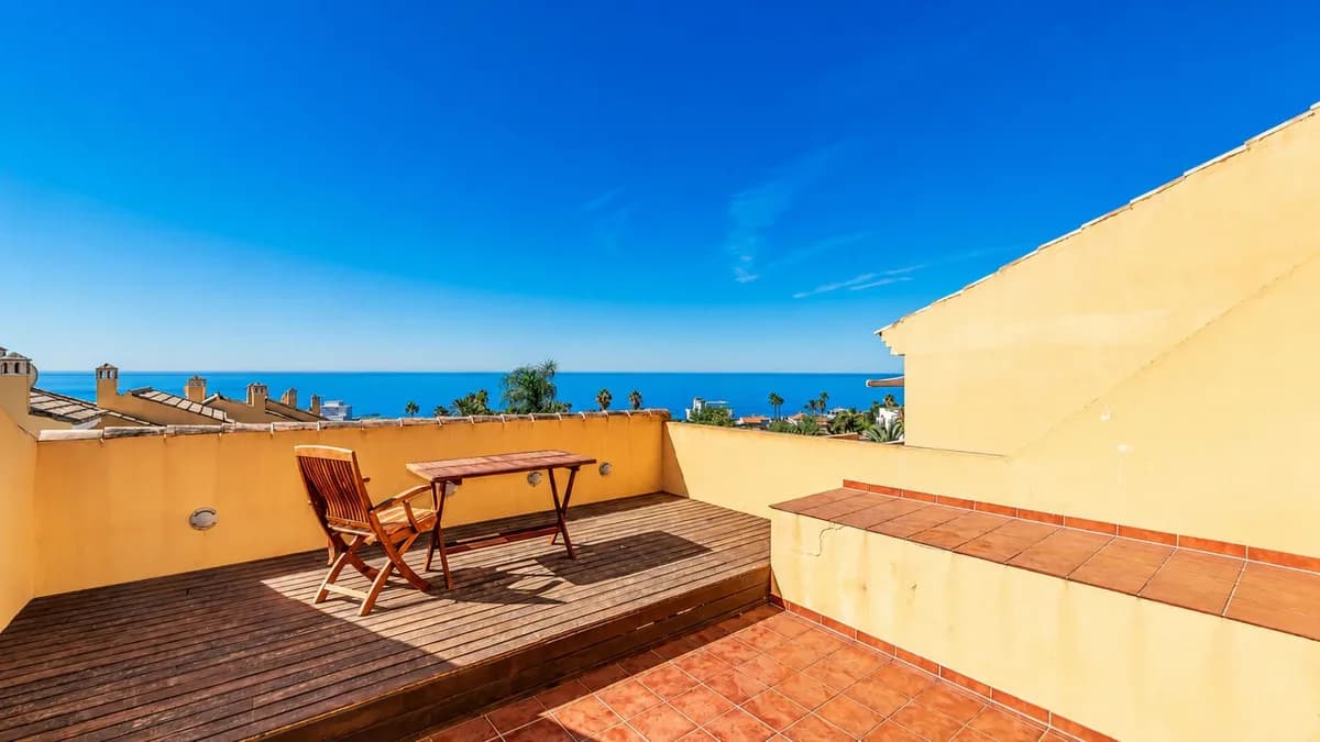 3 Bedroom Penthouse Duplex for Sale in Costabella, Málaga - Image 3