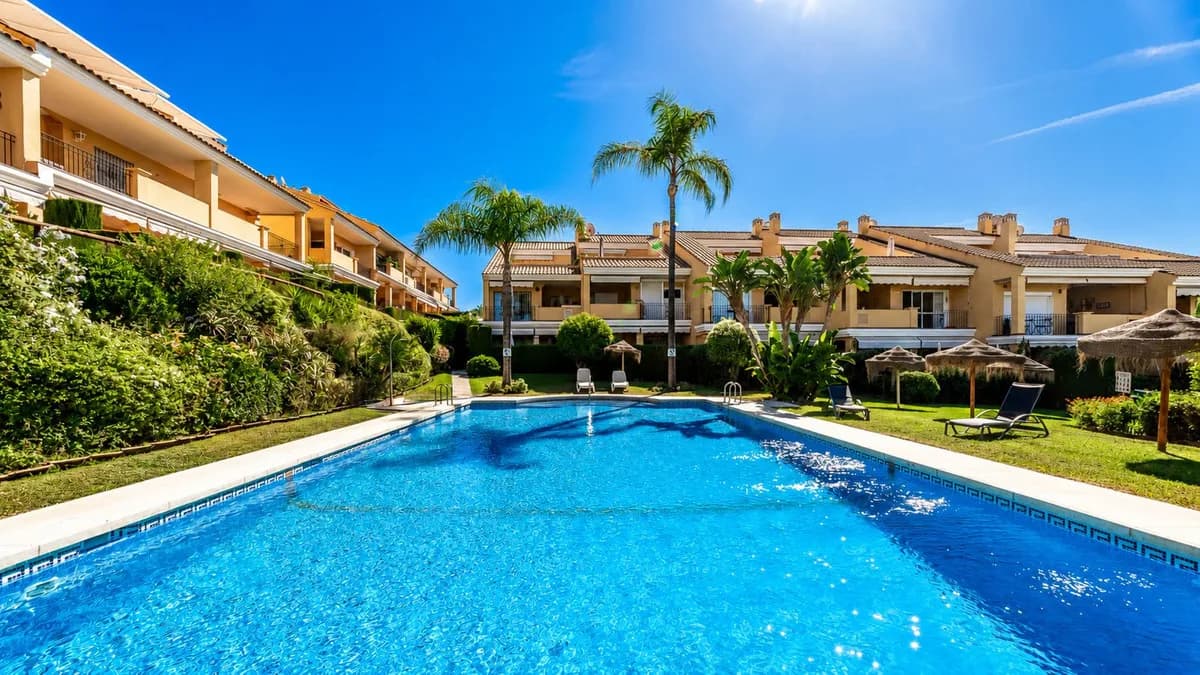 3 Bedroom Penthouse Duplex for Sale in Costabella, Málaga - Image 4