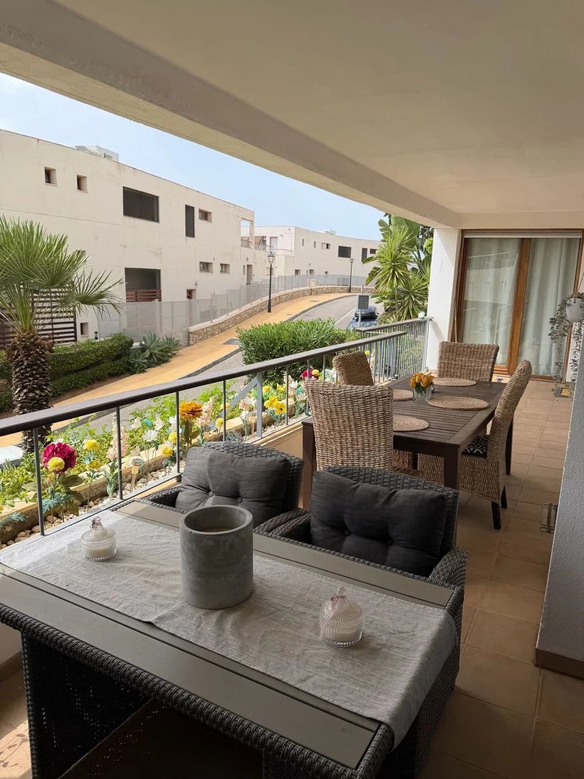 3 Bedroom Middle Floor Apartment for Sale in Altos de los Monteros, Málaga