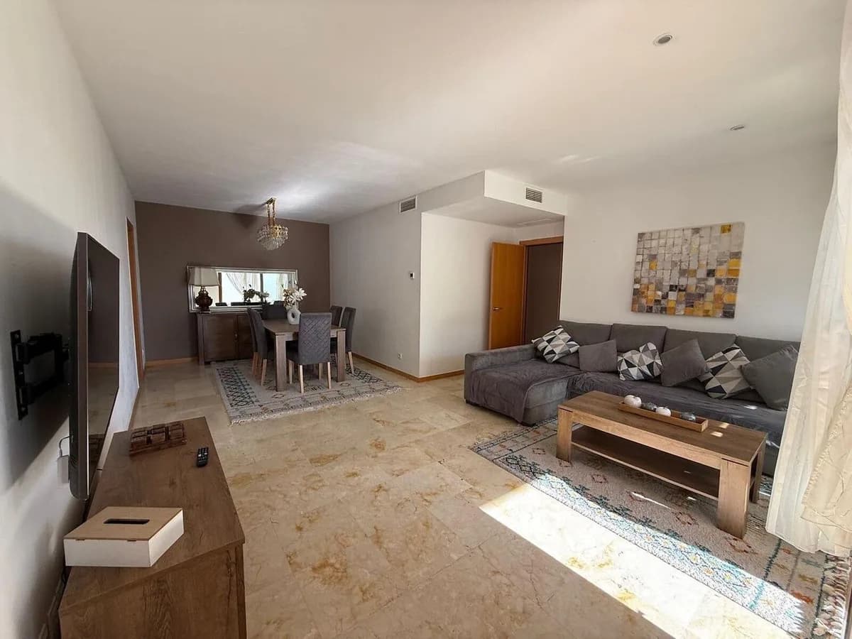 3 Bedroom Middle Floor Apartment for Sale in Altos de los Monteros, Málaga - Image 3