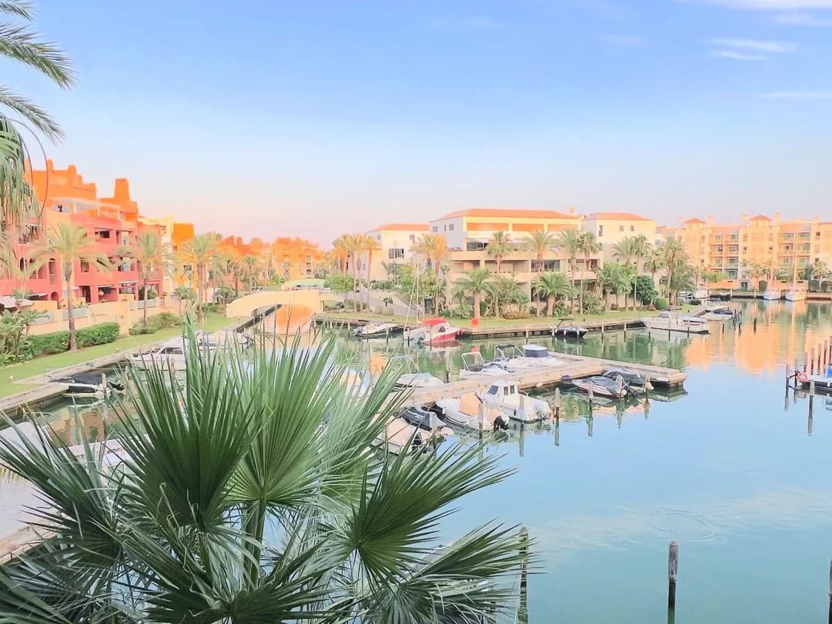 2 Bedroom Middle Floor Apartment for Sale in Sotogrande Marina, Cádiz