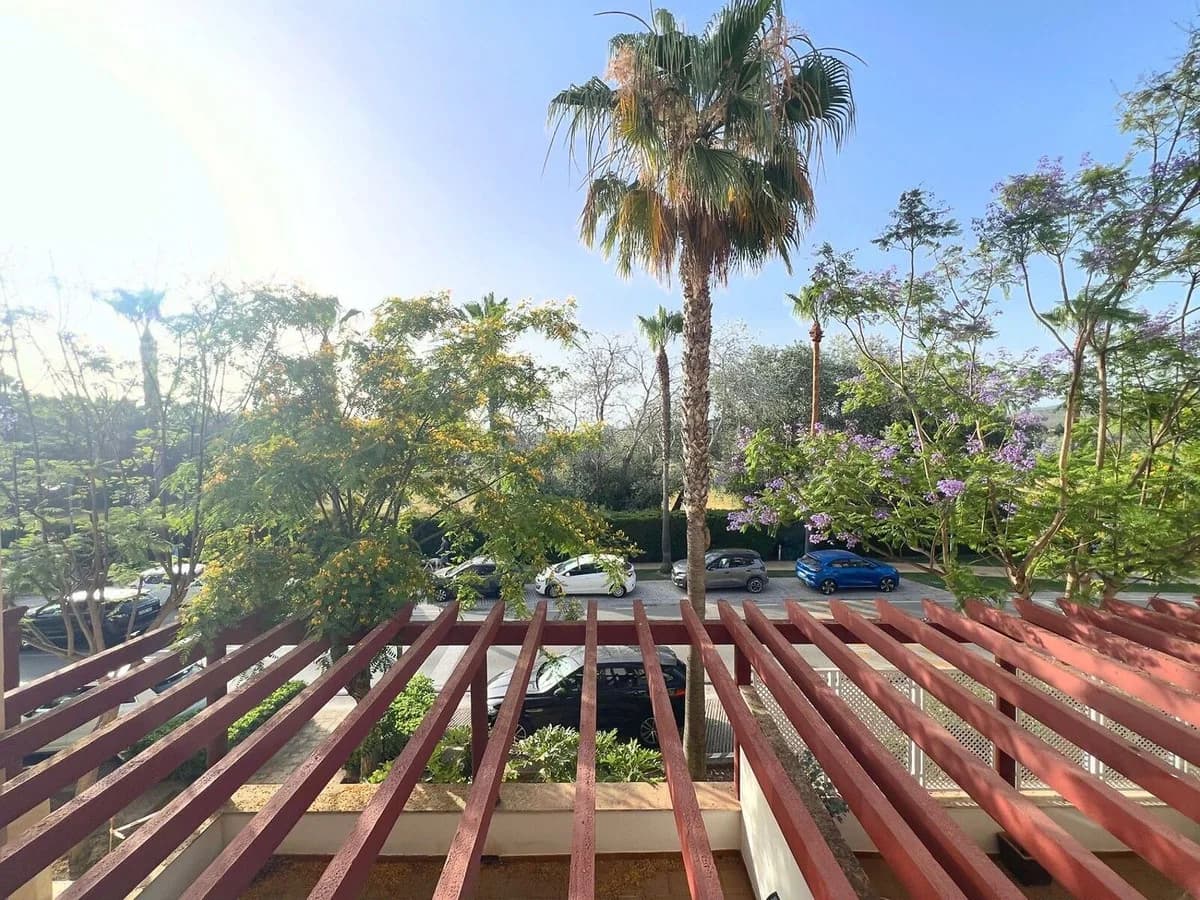 2 Bedroom Middle Floor Apartment for Sale in Sotogrande Marina, Cádiz - Image 3