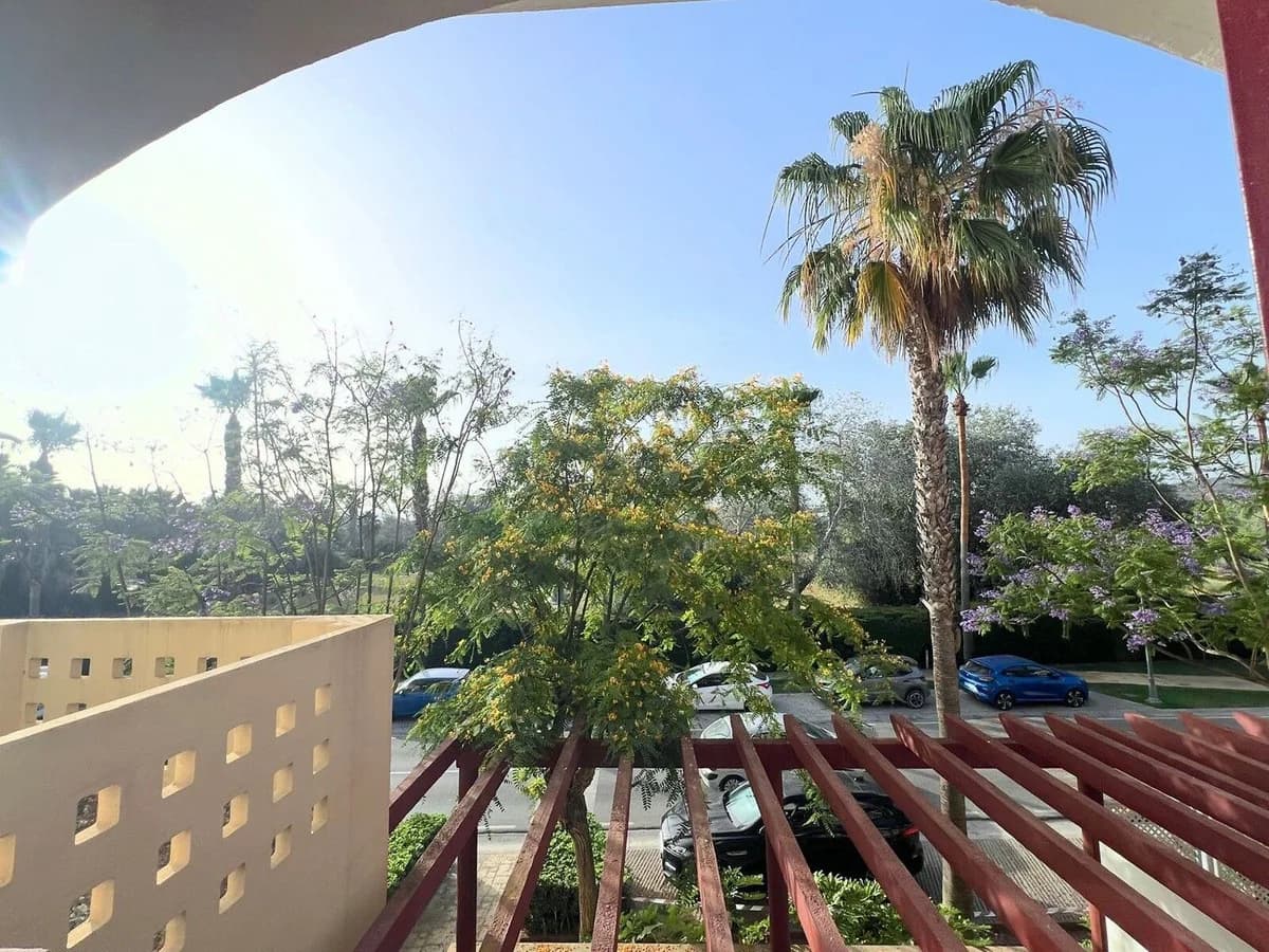 2 Bedroom Middle Floor Apartment for Sale in Sotogrande Marina, Cádiz - Image 4