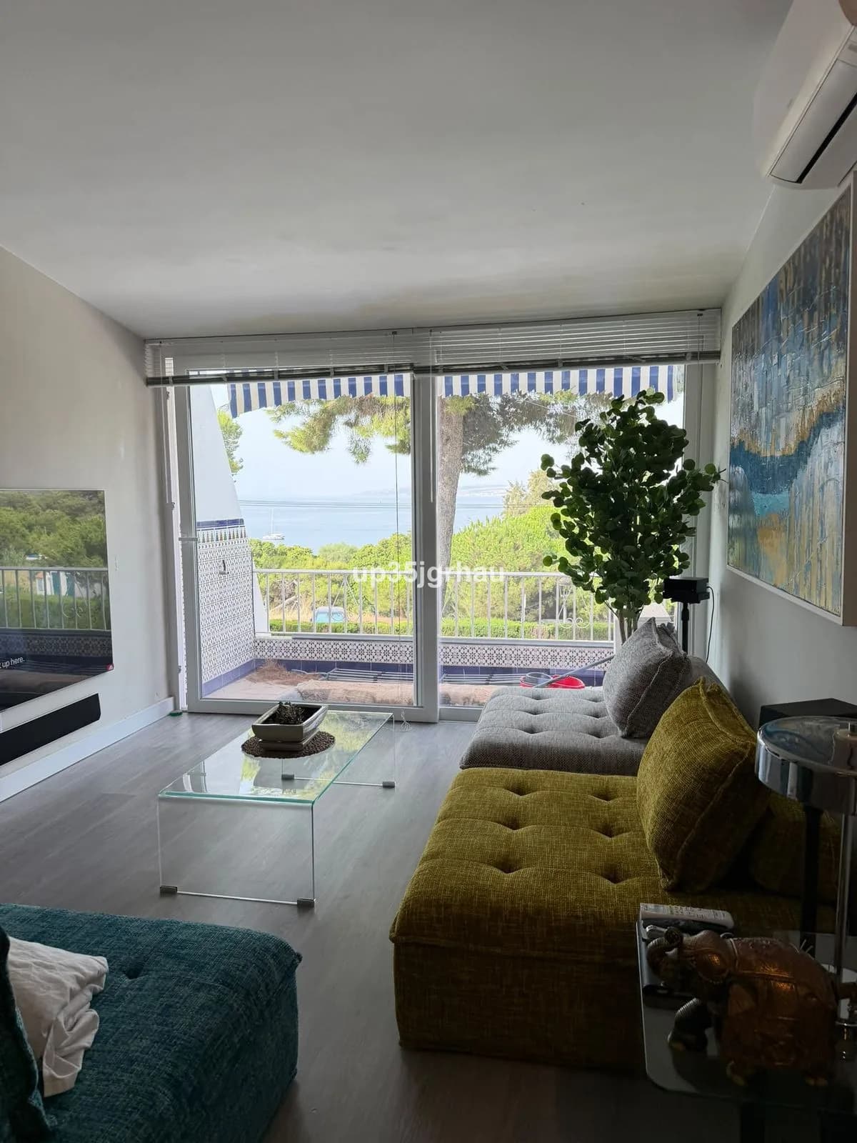 1 Bedroom Middle Floor Apartment for Sale in Estepona, Málaga - Image 8