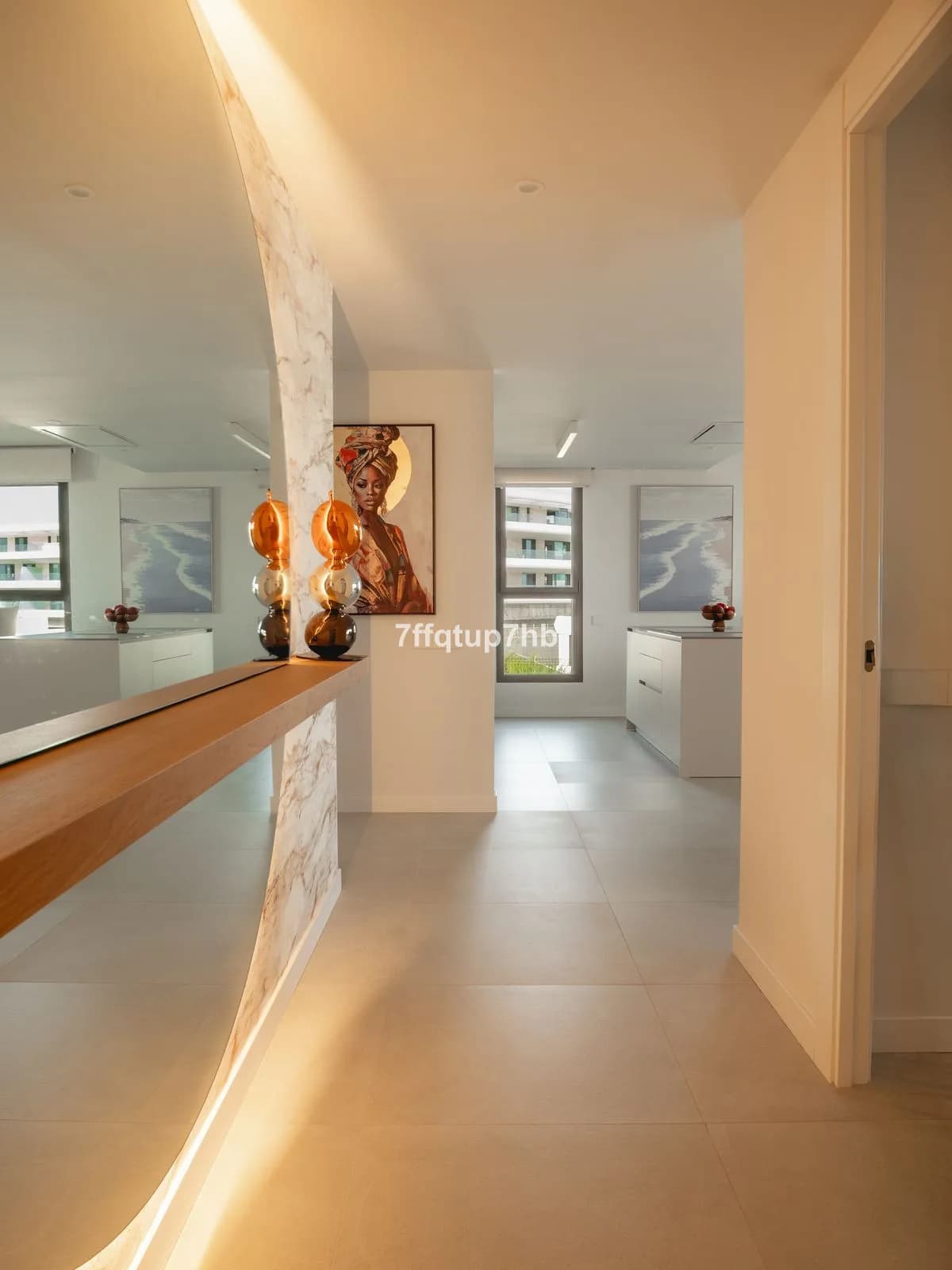 3 Bedroom Ground Floor Apartment for Sale in Estepona, Málaga - Image 3