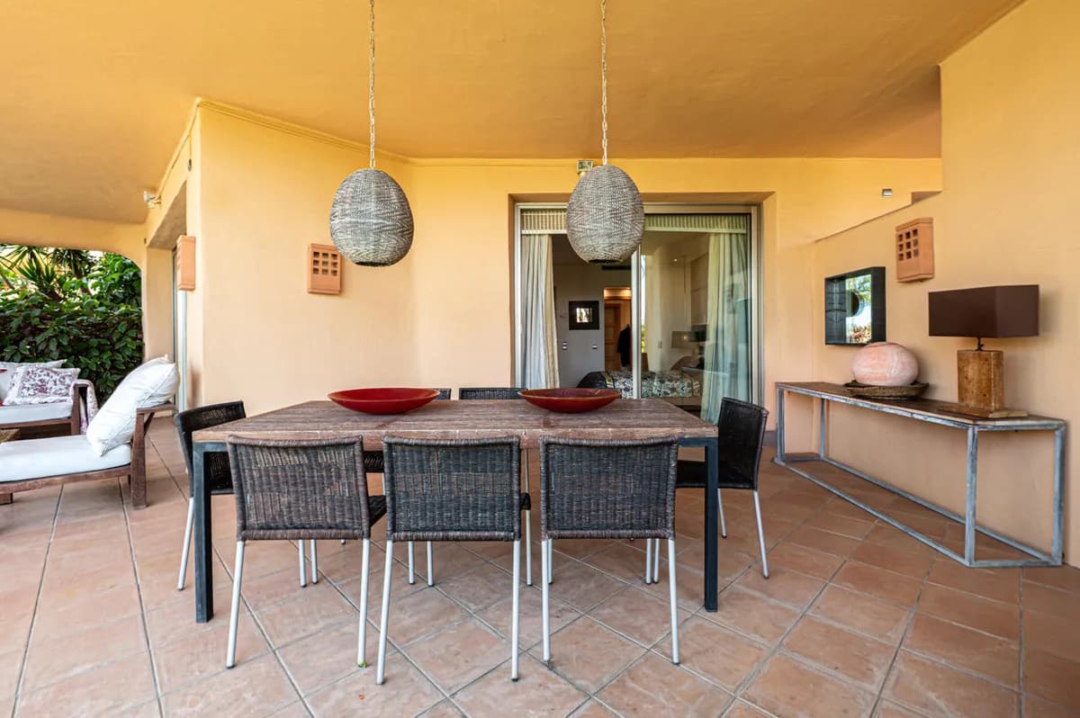 2 Bedroom Middle Floor Apartment for Sale in Sierra Blanca, Málaga - Image 7