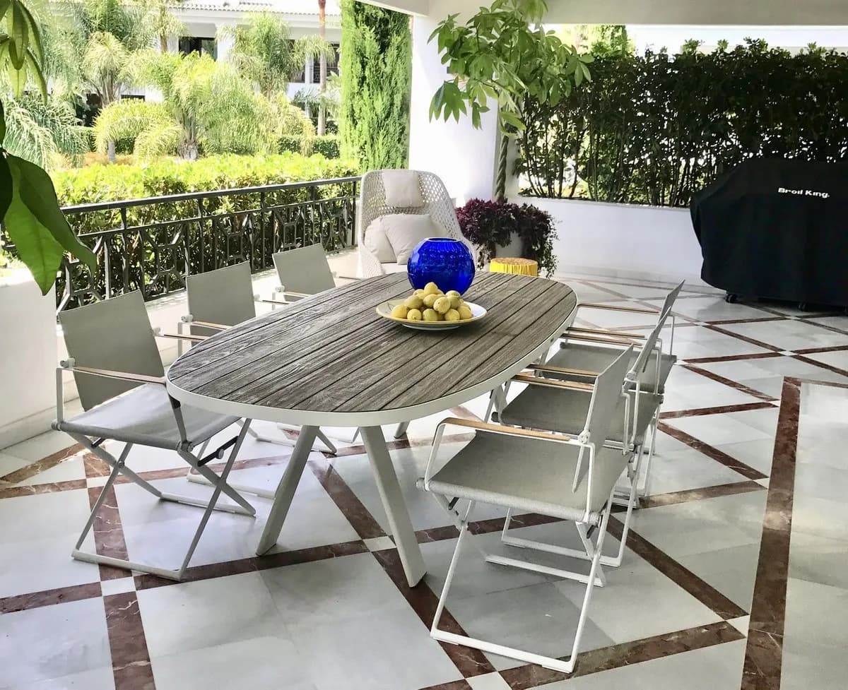 4 Bedroom Ground Floor Apartment for Sale in Estepona, Málaga - Image 6
