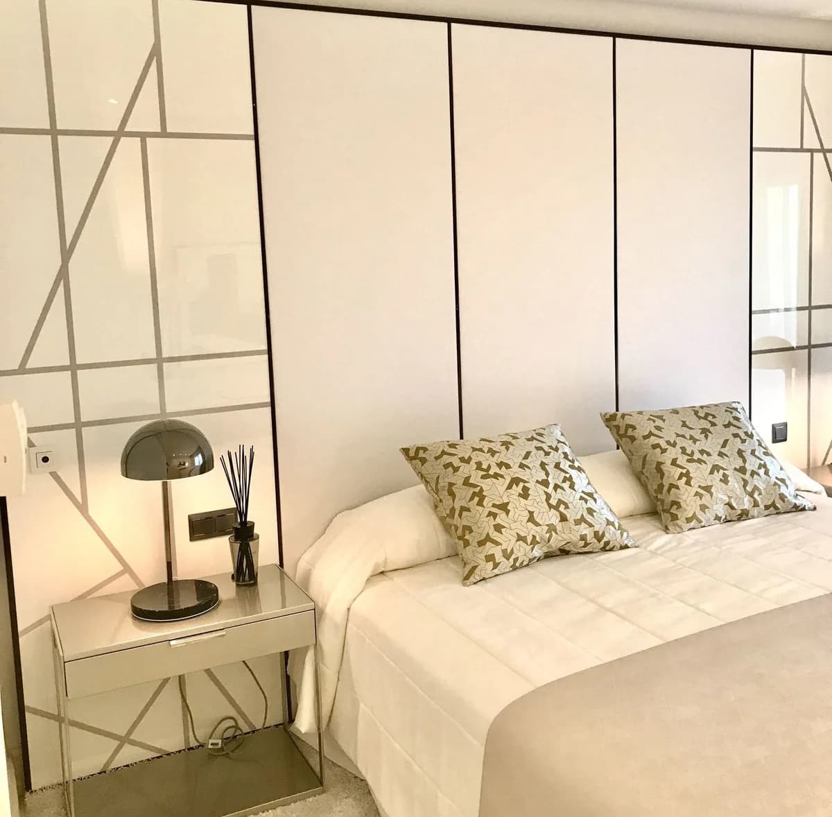 4 Bedroom Ground Floor Apartment for Sale in Estepona, Málaga - Image 8