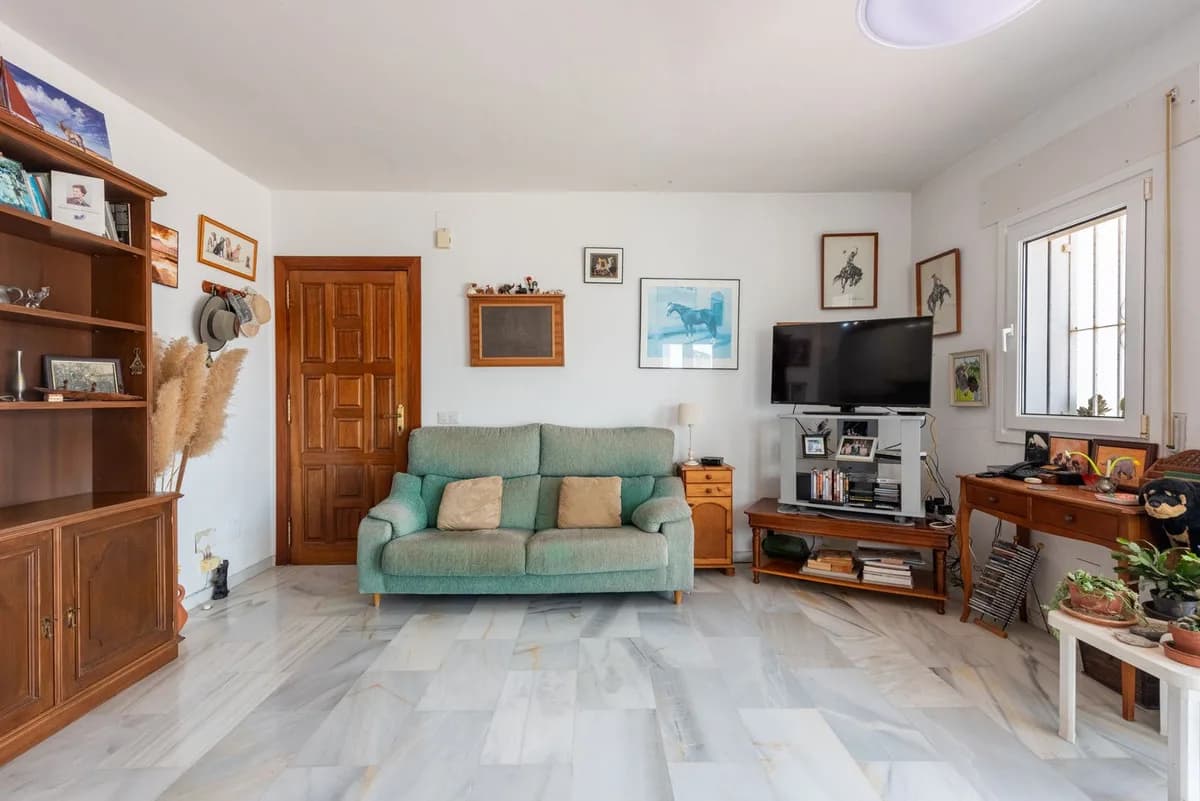 1 Bedroom Top Floor Apartment for Sale in Manilva, Málaga - Image 6