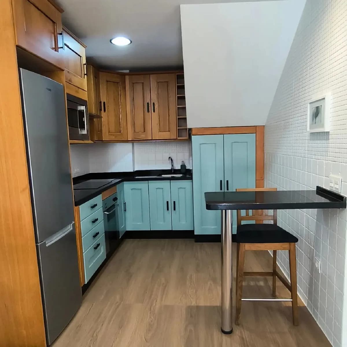 1 Bedroom Top Floor Apartment for Sale in Los Boliches, Málaga - Image 6