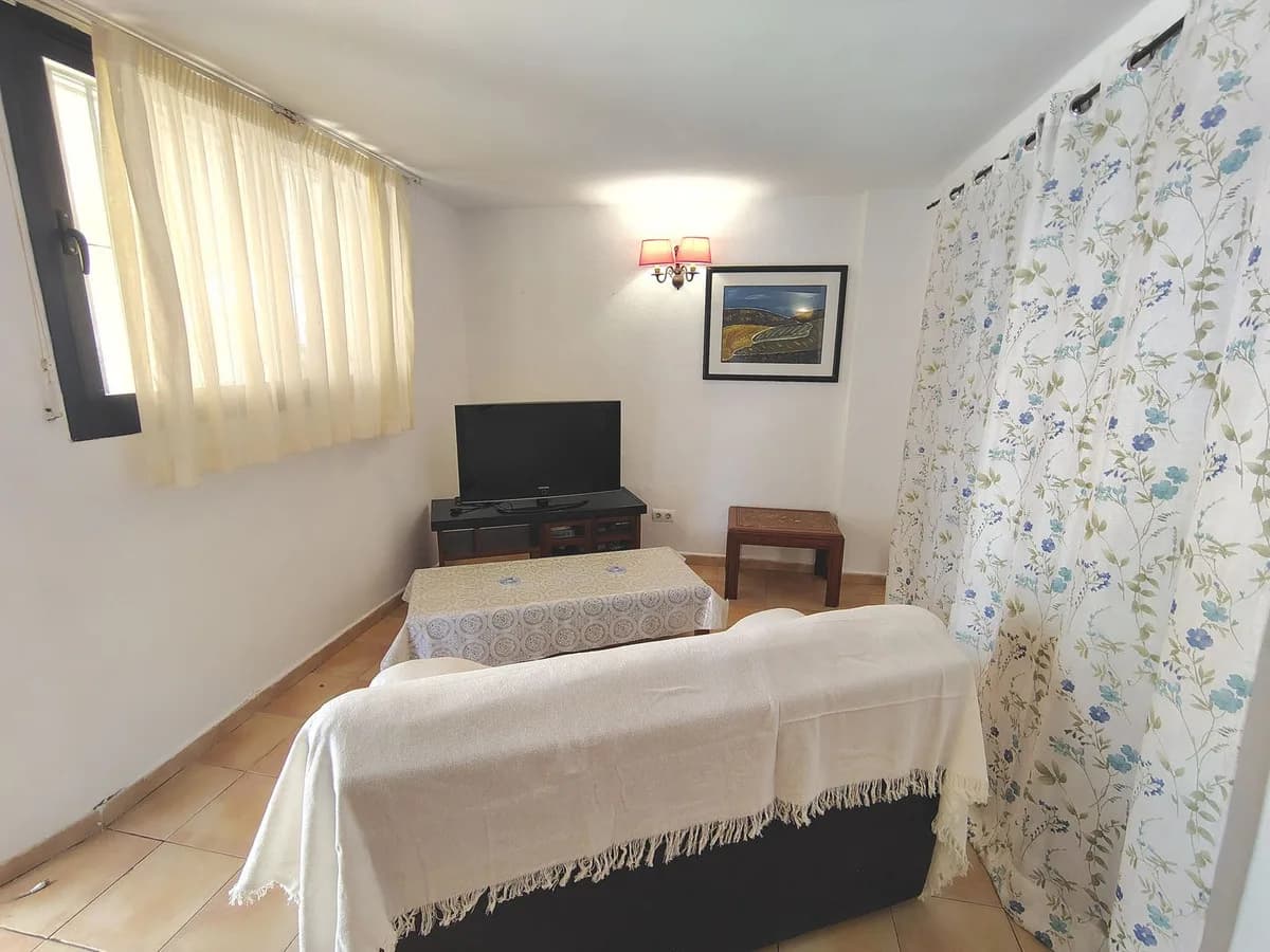 1 Bedroom Ground Floor Apartment for Sale in Mijas, Málaga - Image 8