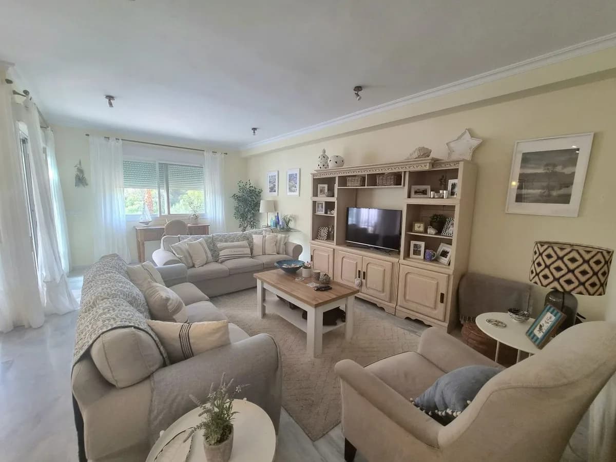 3 Bedroom Townhouse for Sale in Alhaurin Golf, Málaga - Image 3