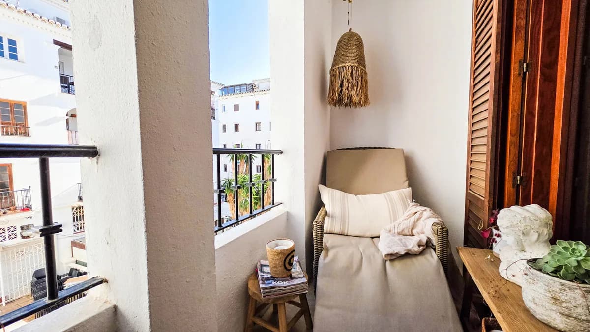 1 Bedroom Middle Floor Apartment for Sale in La Duquesa, Málaga - Image 9