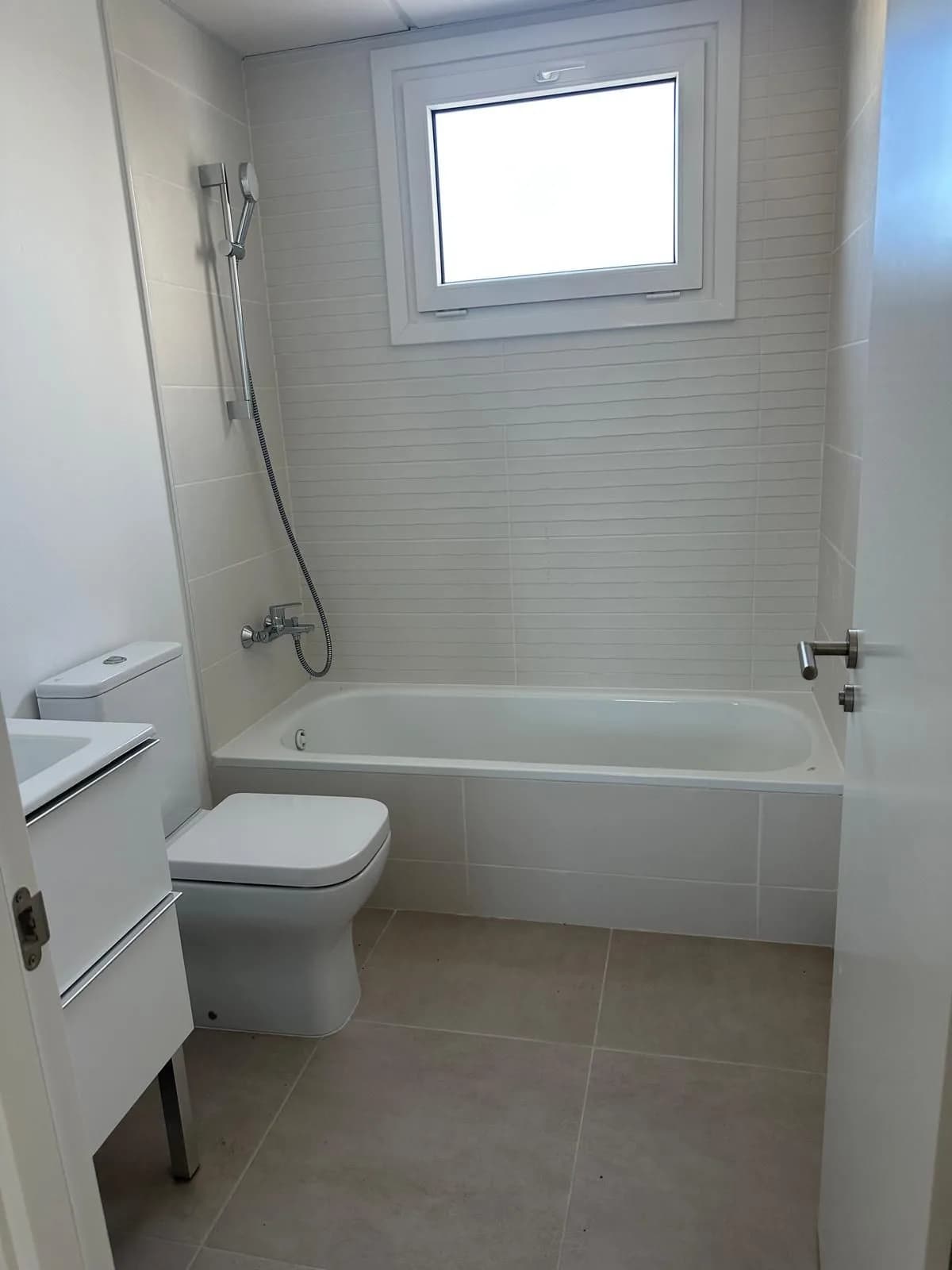 3 Bedroom Penthouse Duplex for Sale in Cancelada, Málaga - Image 4