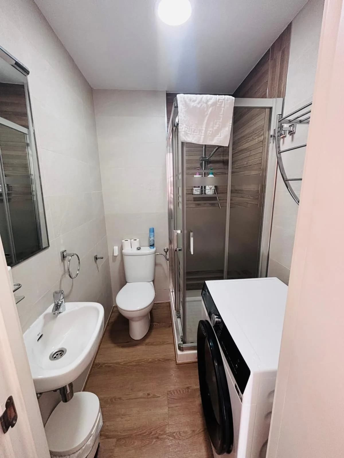Middle Floor Studio for Sale in Benalmadena, Málaga - Image 4