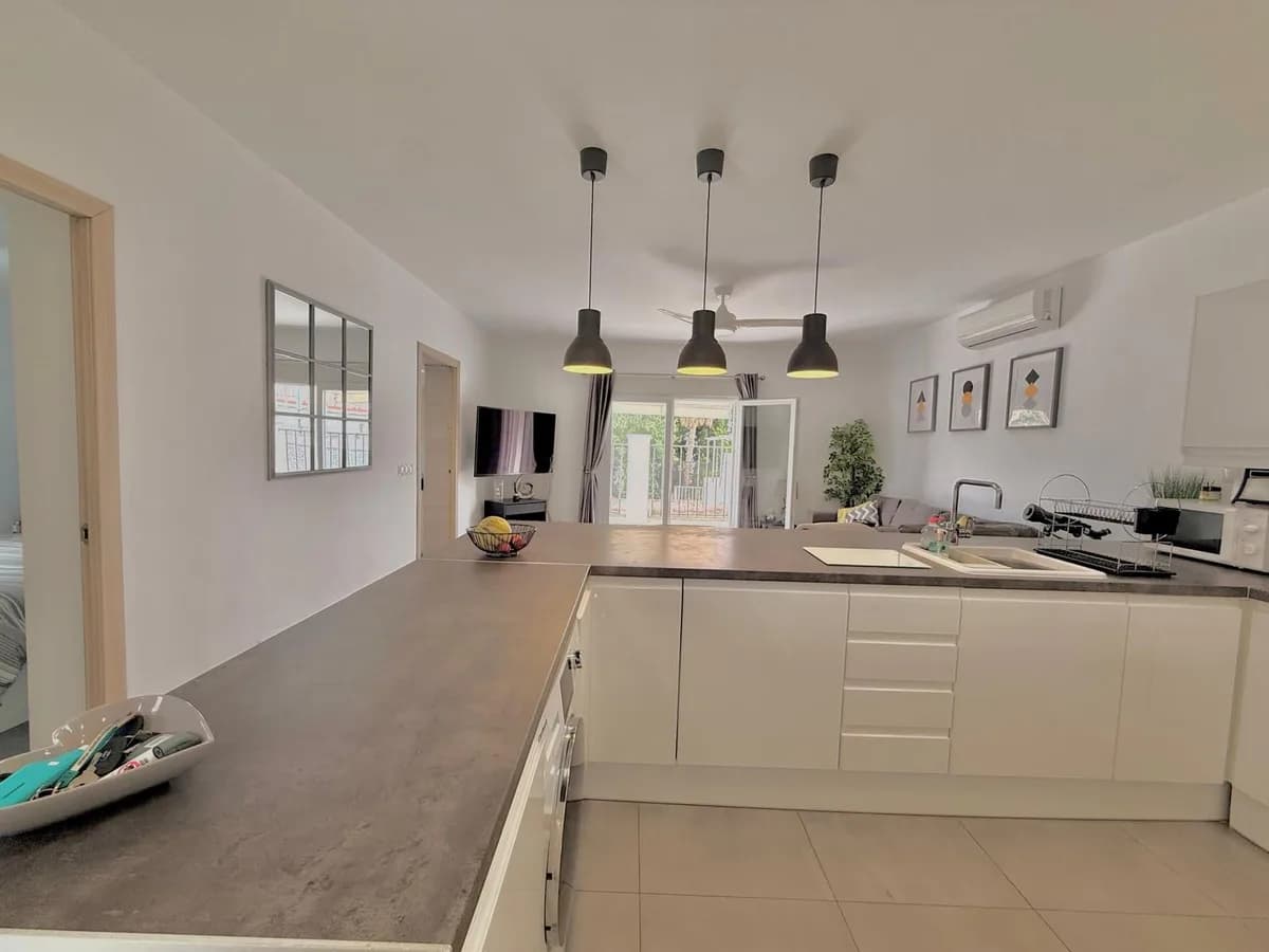 3 Bedroom Detached Villa for Sale in Benalmadena, Málaga - Image 4