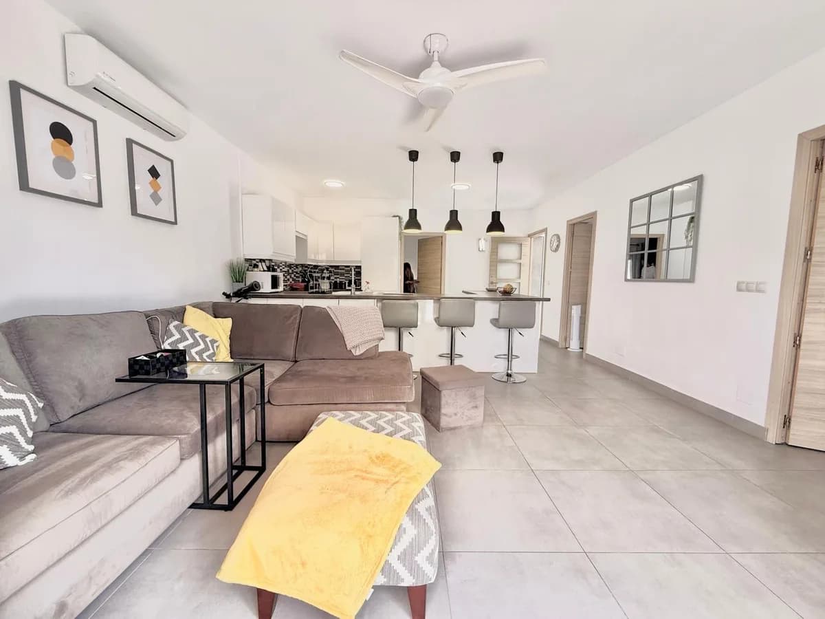 3 Bedroom Detached Villa for Sale in Benalmadena, Málaga - Image 6