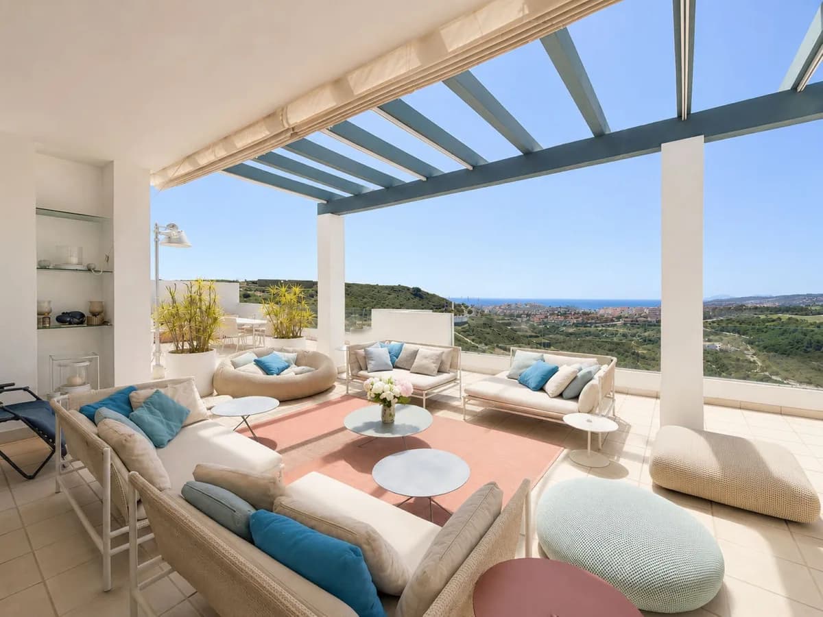 3 Bedroom Penthouse for Sale in Casares Playa, Málaga