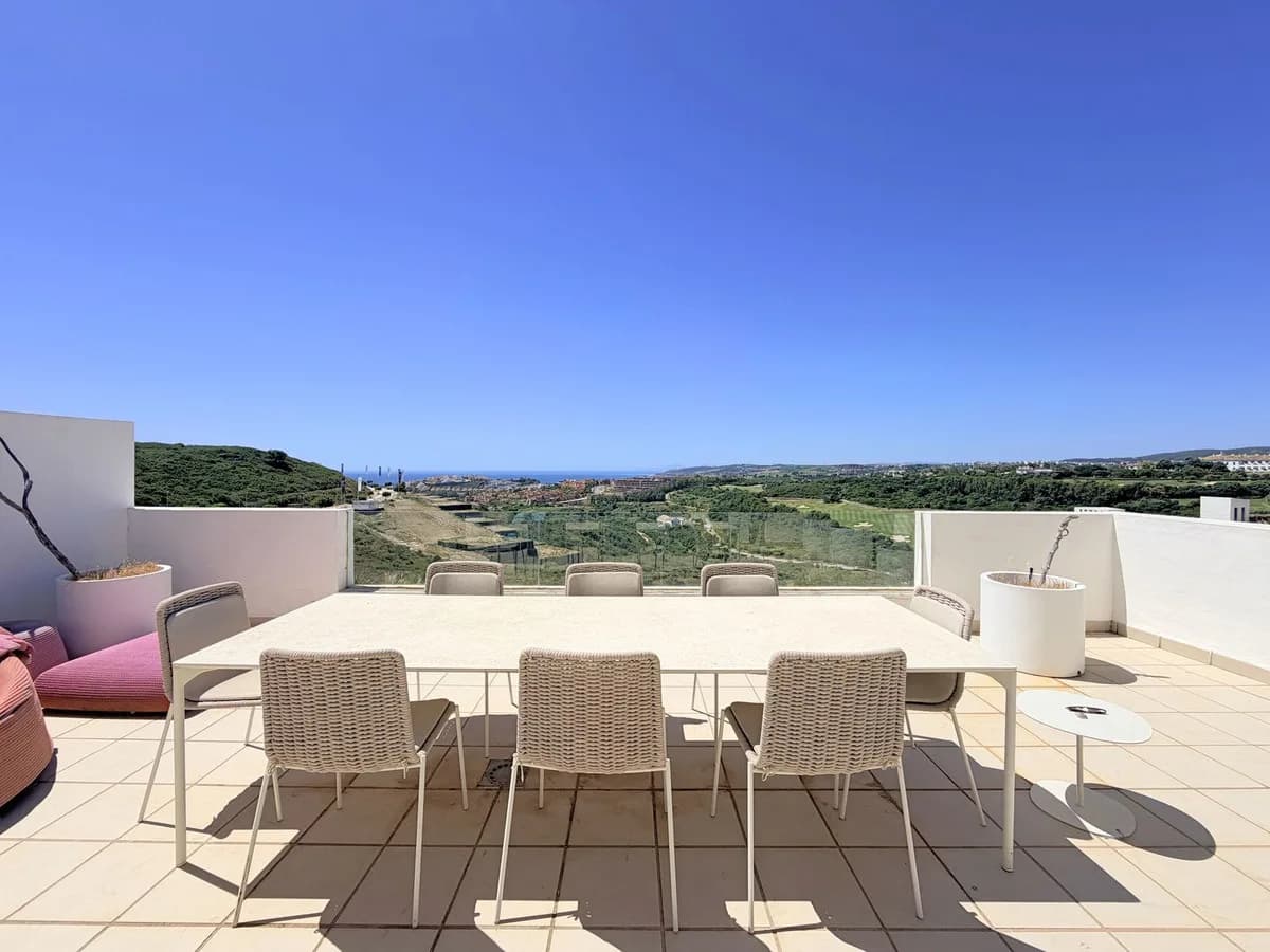 3 Bedroom Penthouse for Sale in Casares Playa, Málaga - Image 8
