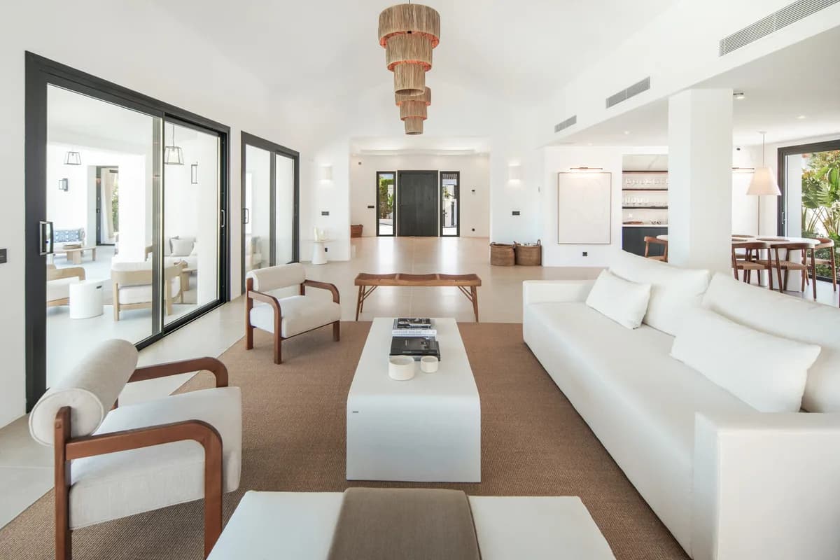5 Bedroom Detached Villa for Sale in Benahavís, Málaga - Image 9