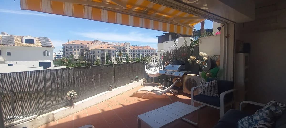 3 Bedroom Ground Floor Apartment for Sale in Benalmadena Costa, Málaga - Image 4