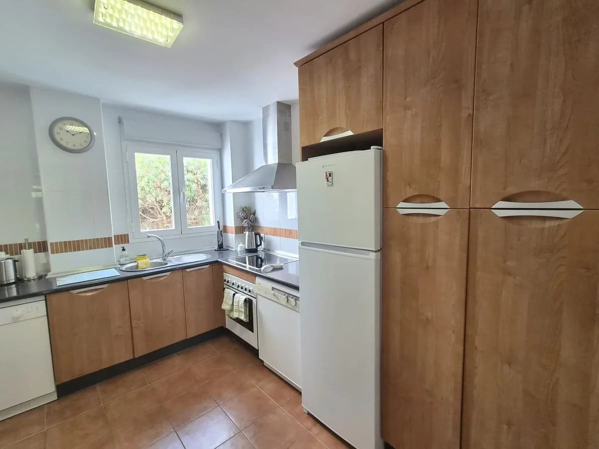 3 Bedroom Middle Floor Apartment for Sale in Alhaurin Golf, Málaga - Image 5