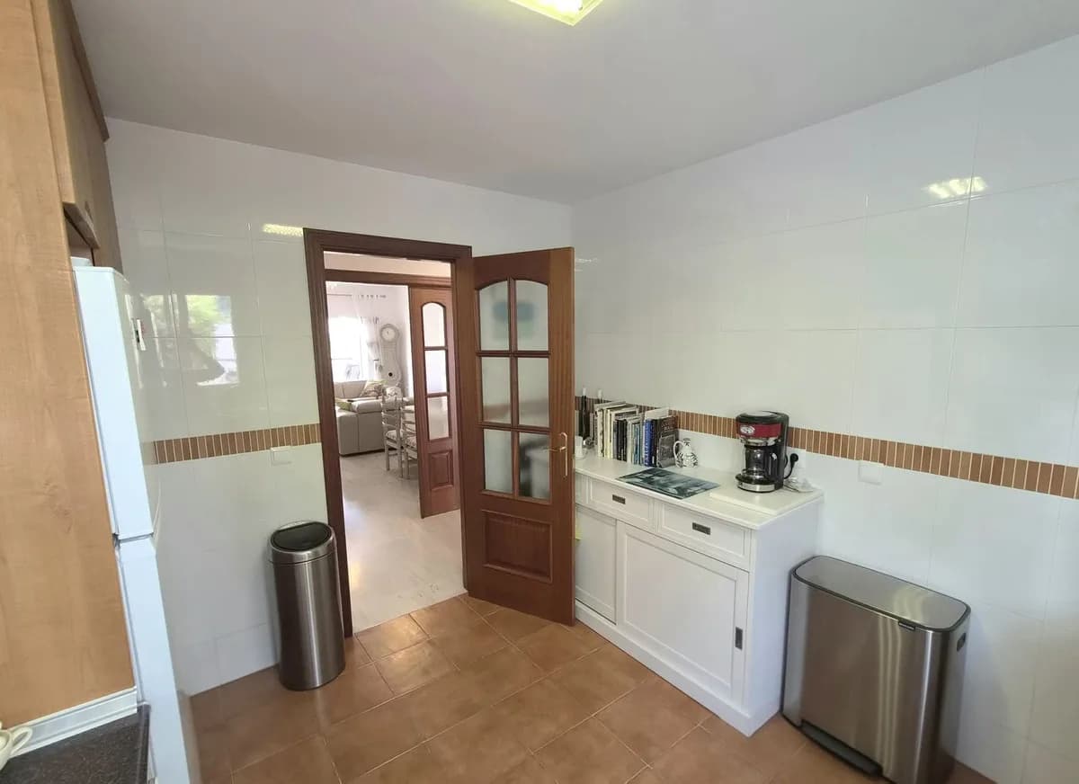 3 Bedroom Middle Floor Apartment for Sale in Alhaurin Golf, Málaga - Image 6