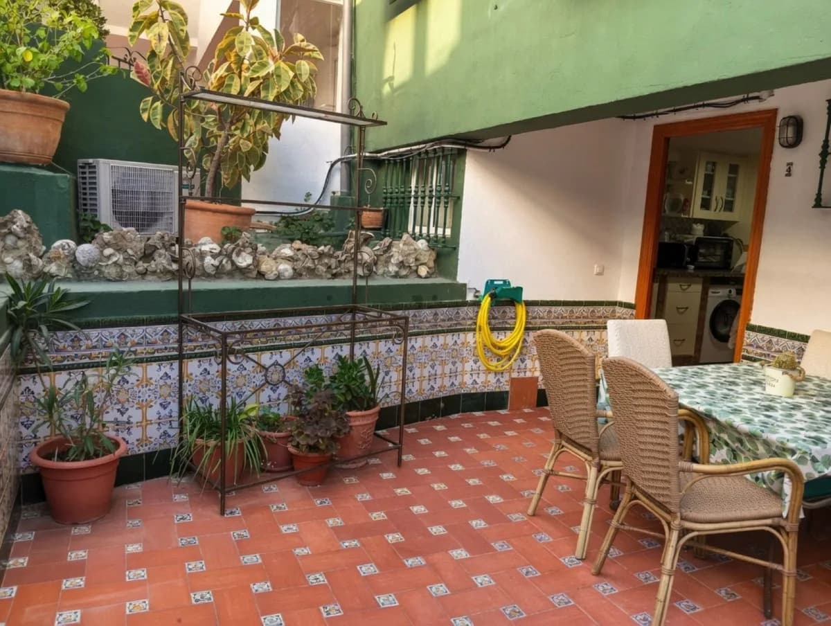 1 Bedroom Middle Floor Apartment for Sale in Torreguadiaro, Cádiz - Image 3