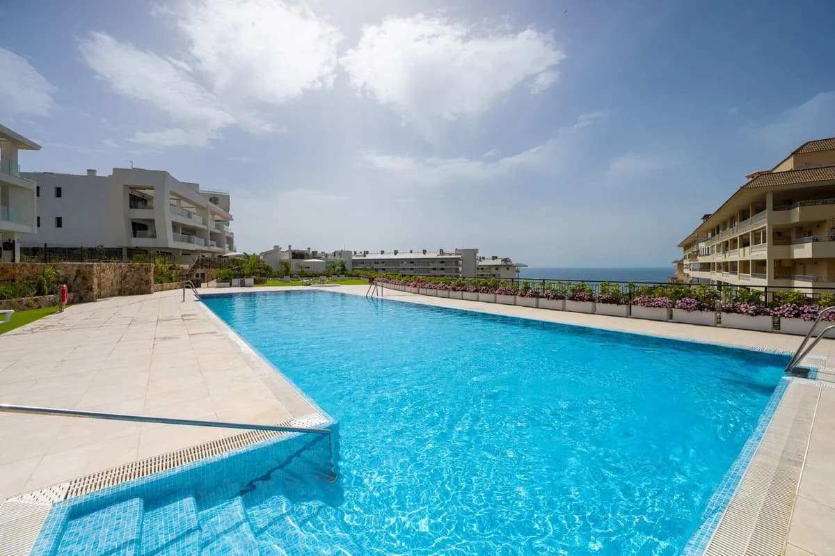 2 Bedroom Ground Floor Apartment for Sale in Benalmadena, Málaga