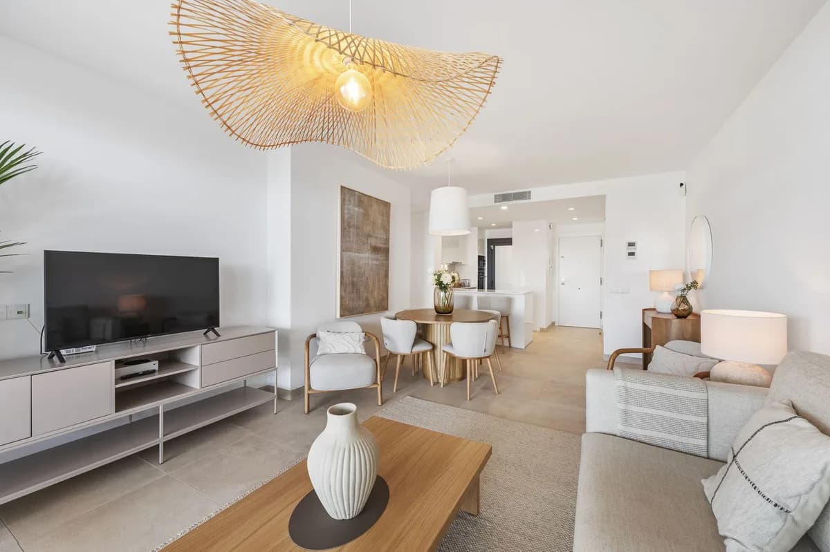 2 Bedroom Ground Floor Apartment for Sale in Benalmadena, Málaga - Image 9