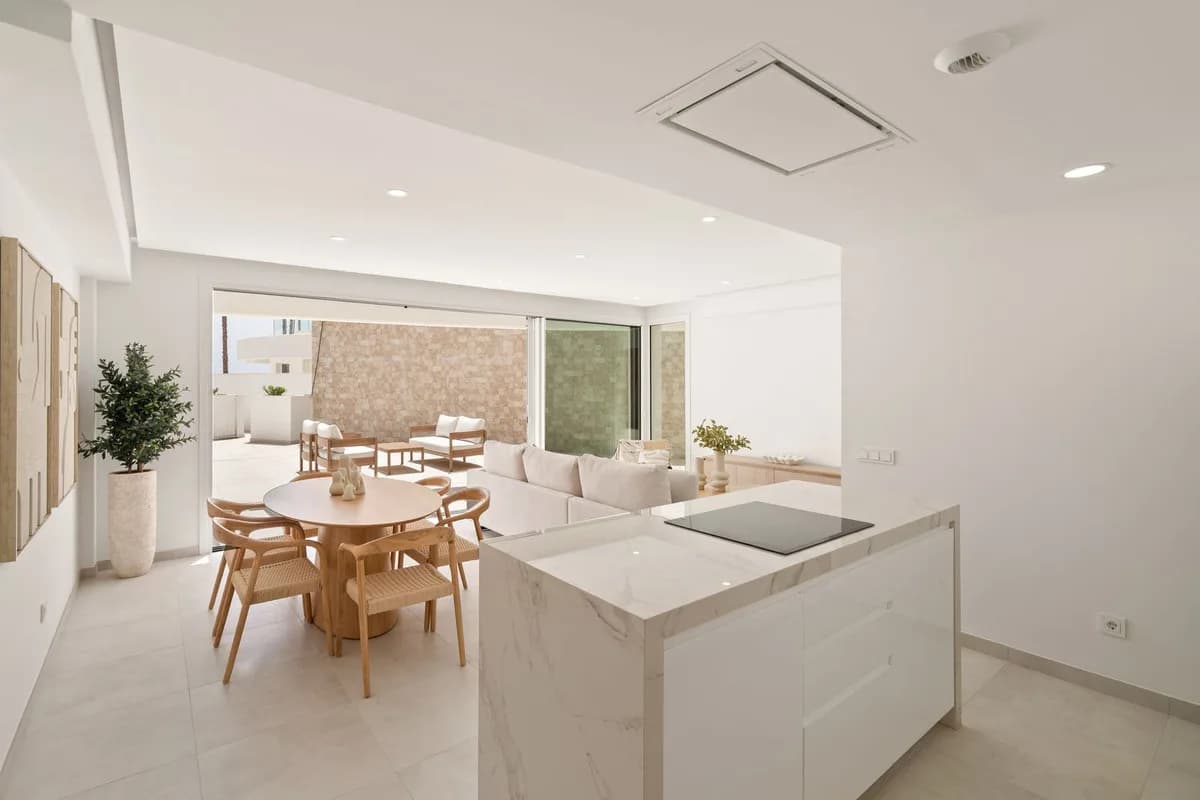 3 Bedroom Ground Floor Apartment for Sale in La Cala de Mijas, Málaga - Image 9
