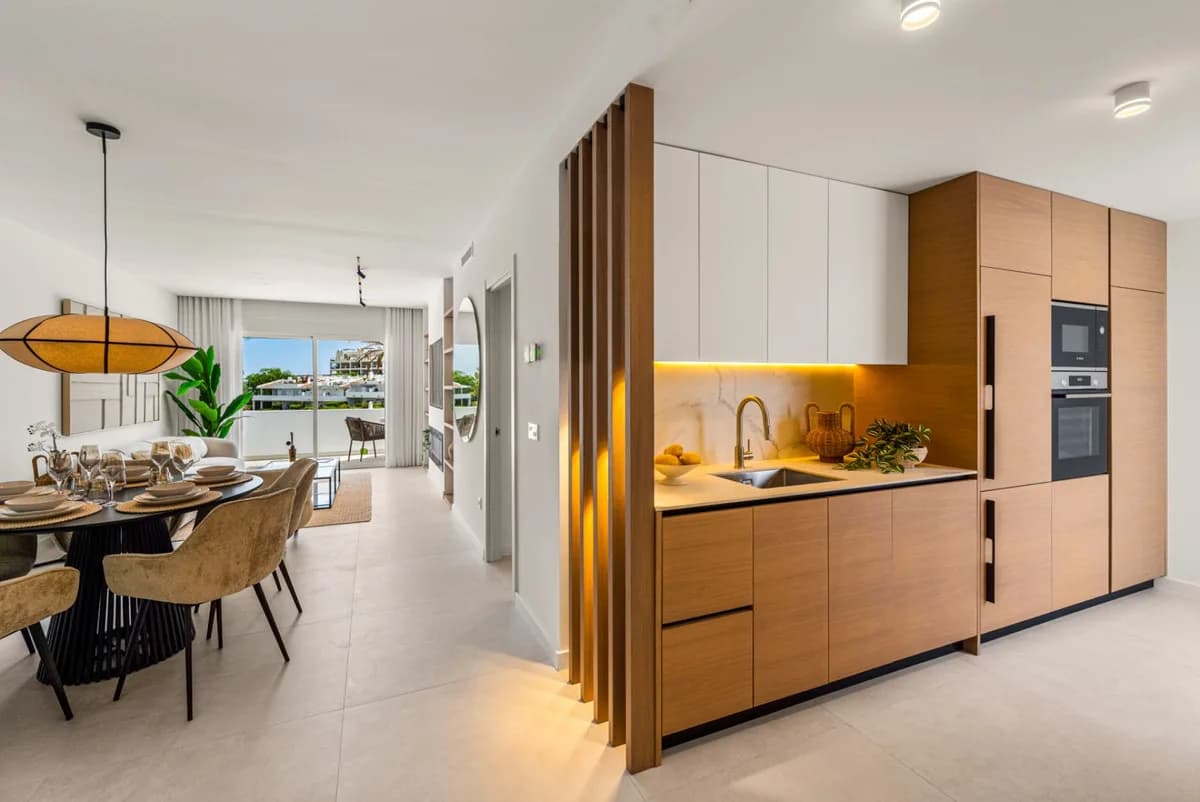 2 Bedroom Penthouse Duplex for Sale in Nueva Andalucía, Málaga - Image 3