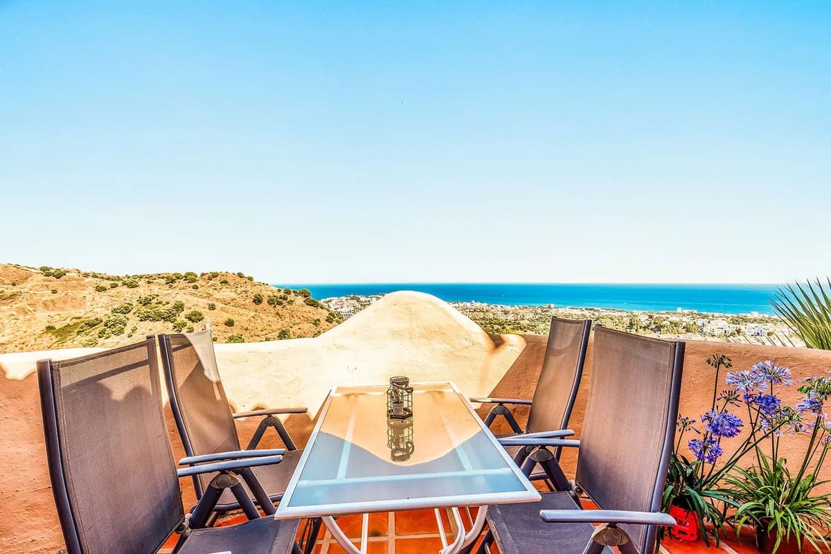 3 Bedroom Ground Floor Apartment for Sale in Mijas, Málaga