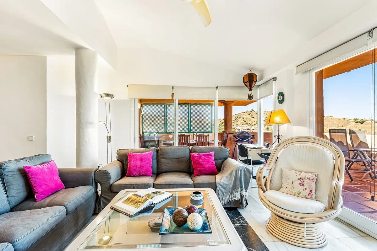 3 Bedroom Ground Floor Apartment for Sale in Mijas, Málaga - Image 5