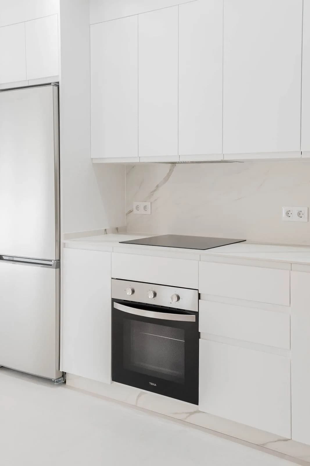 2 Bedroom Penthouse for Sale in Los Boliches, Málaga - Image 3