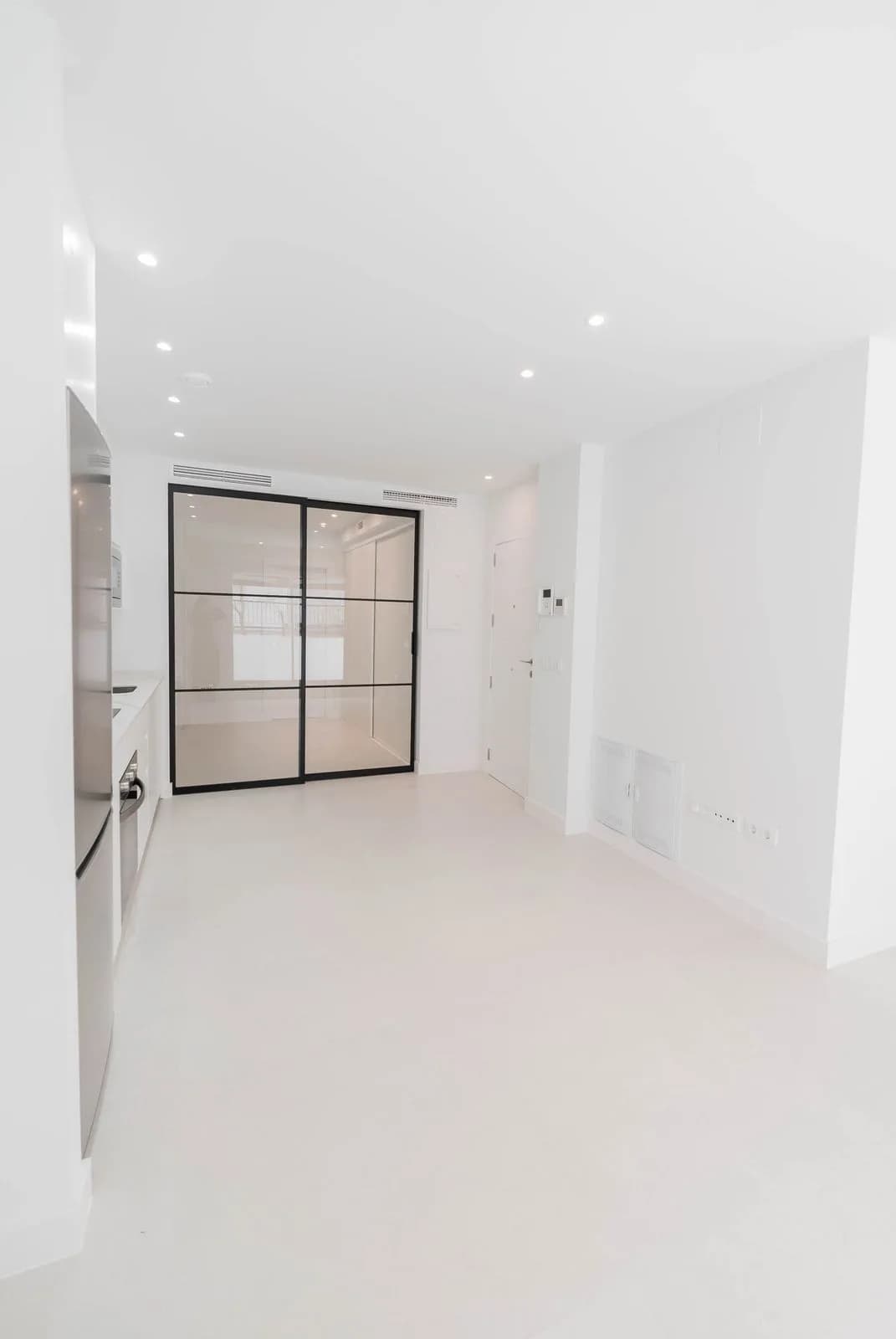 2 Bedroom Penthouse for Sale in Los Boliches, Málaga - Image 5