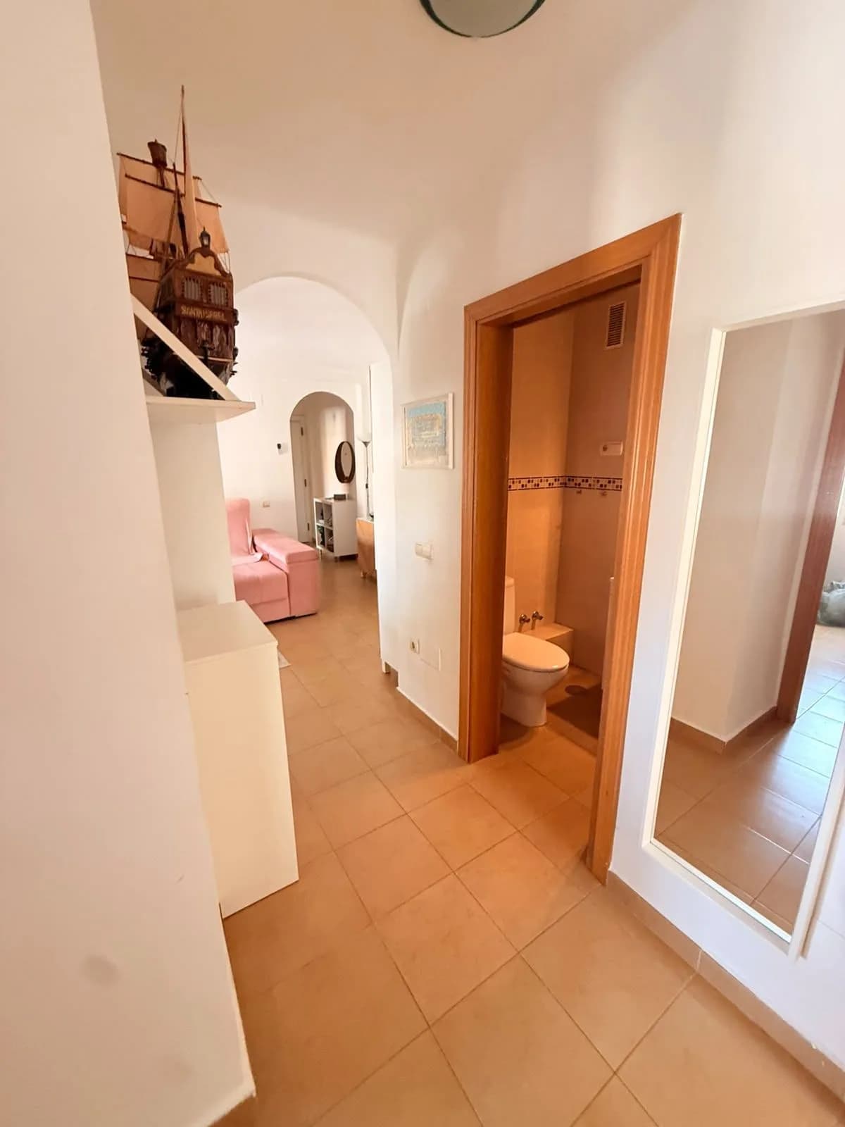 3 Bedroom Middle Floor Apartment for Sale in Torremolinos, Málaga - Image 2
