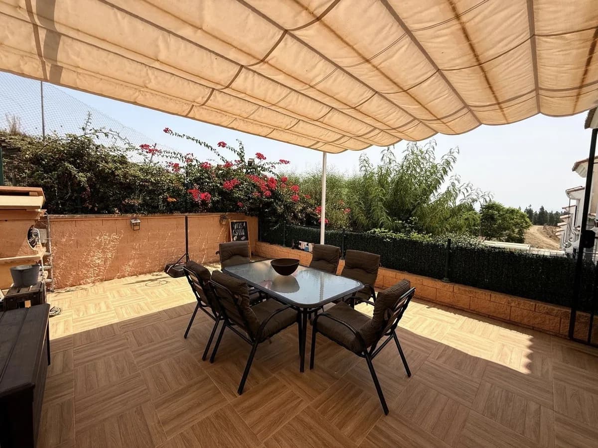 2 Bedroom Townhouse for Sale in Cerros del Aguila, Málaga - Image 2