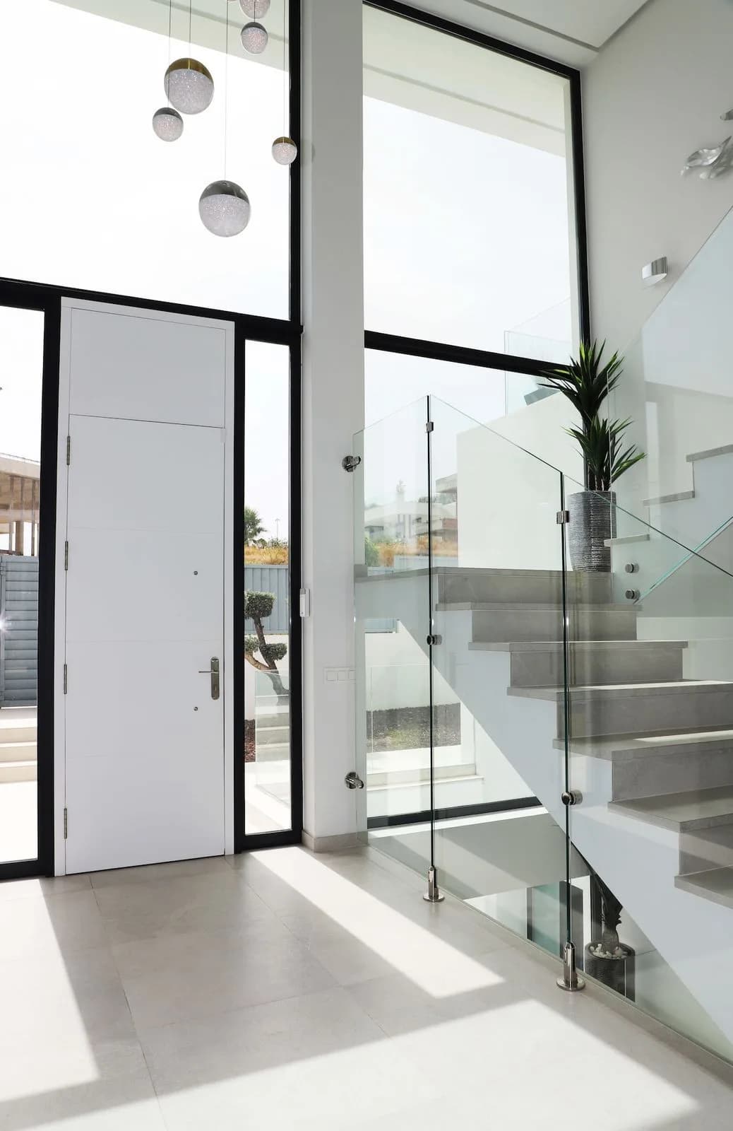 5 Bedroom Detached Villa for Sale in New Golden Mile, Málaga - Image 5