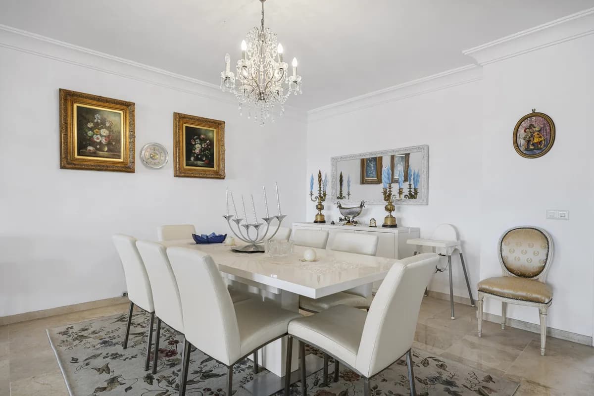 2 Bedroom Middle Floor Apartment for Sale in Guadalmina Alta, Málaga - Image 9