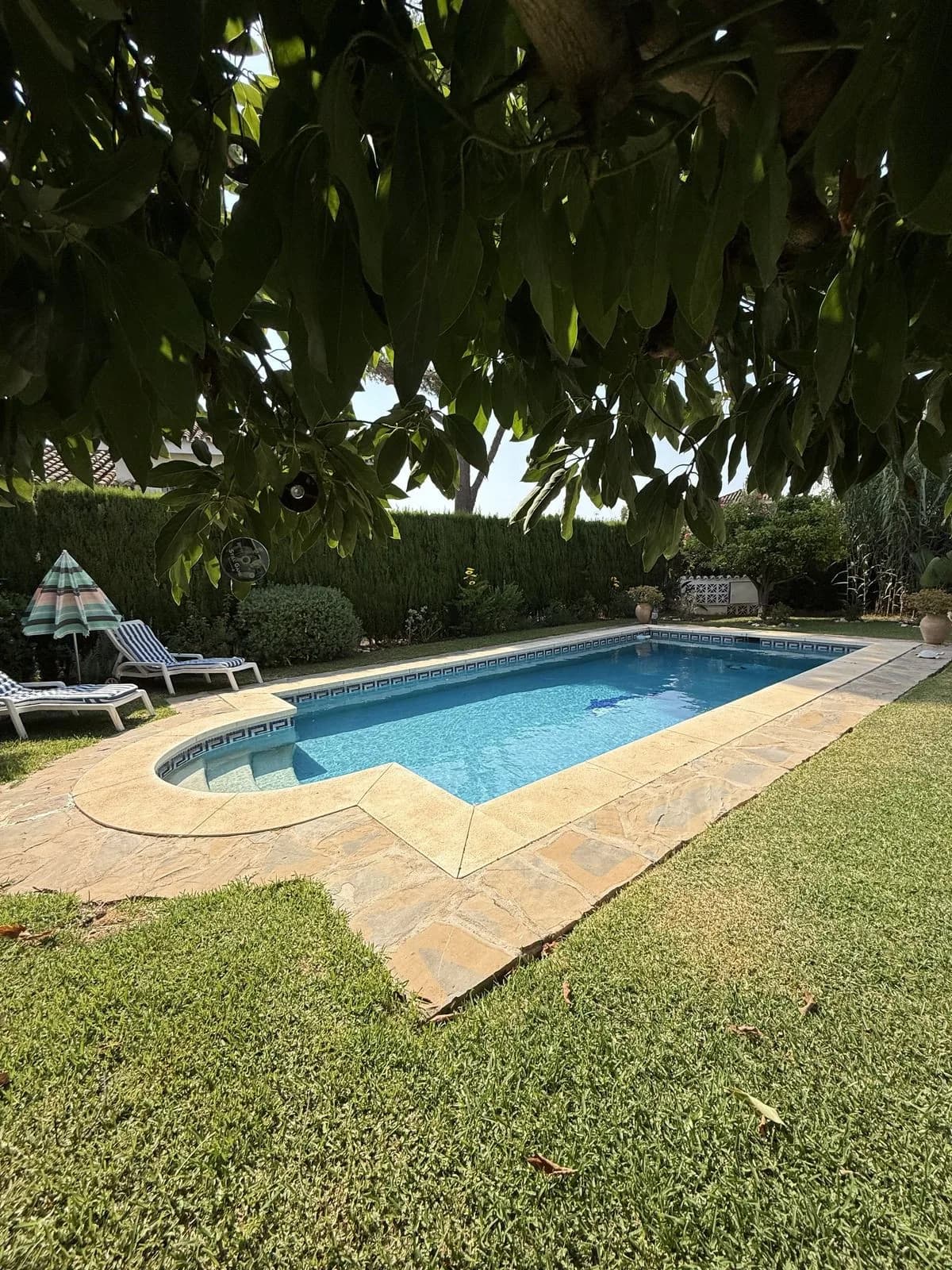 4 Bedroom Detached Villa for Sale in Calahonda, Málaga - Image 2