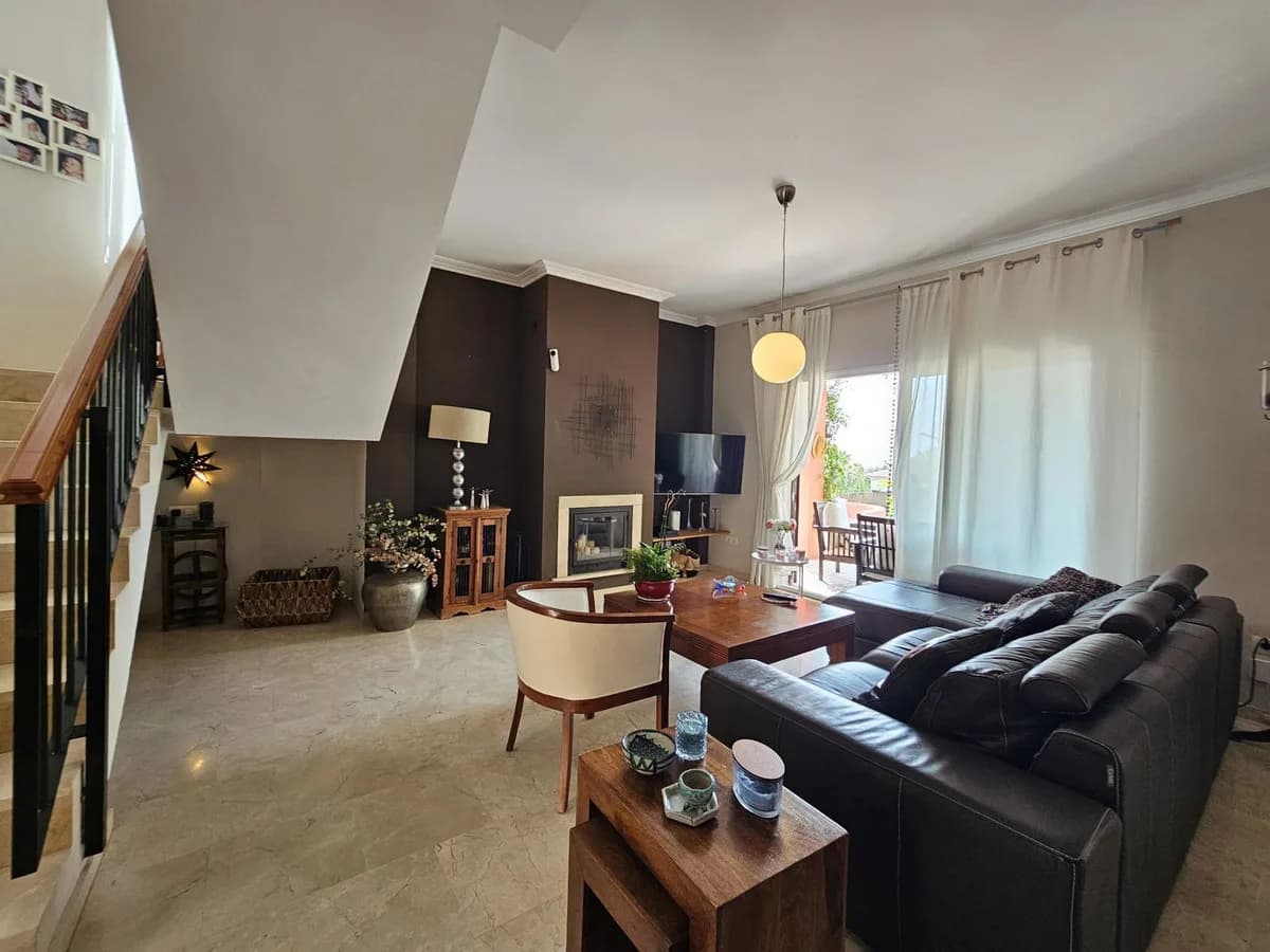 4 Bedroom Detached Villa for Sale in Pinares de San Antón, Málaga - Image 6