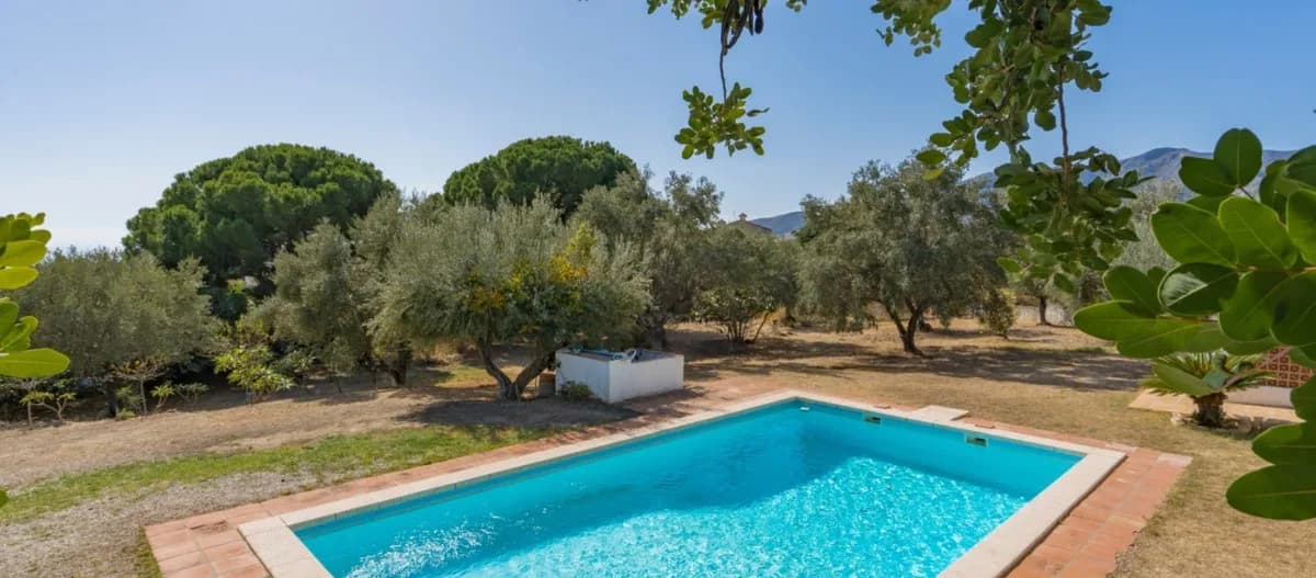 17 Bedroom Detached Villa for Sale in Torremolinos, Málaga - Image 5