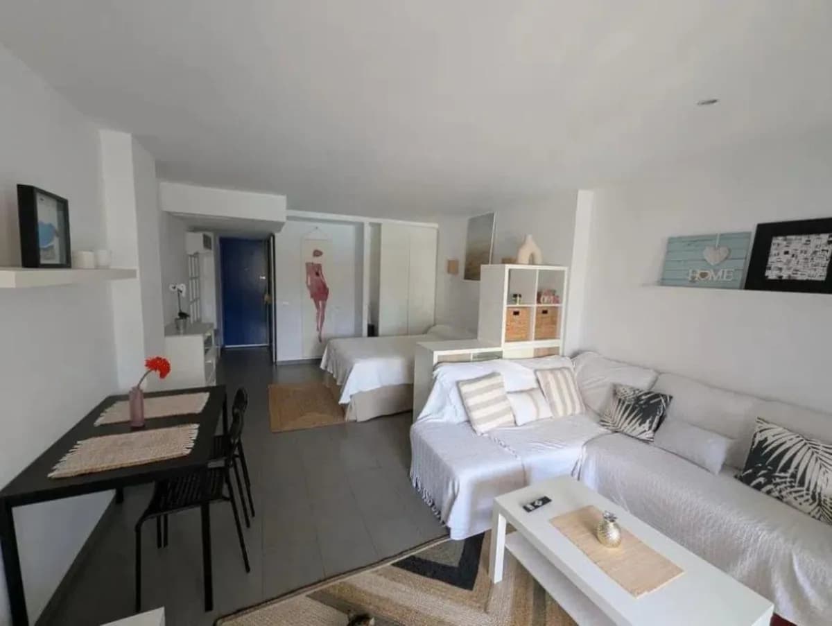 Middle Floor Studio for Sale in Sotogrande Costa, Cádiz - Image 2