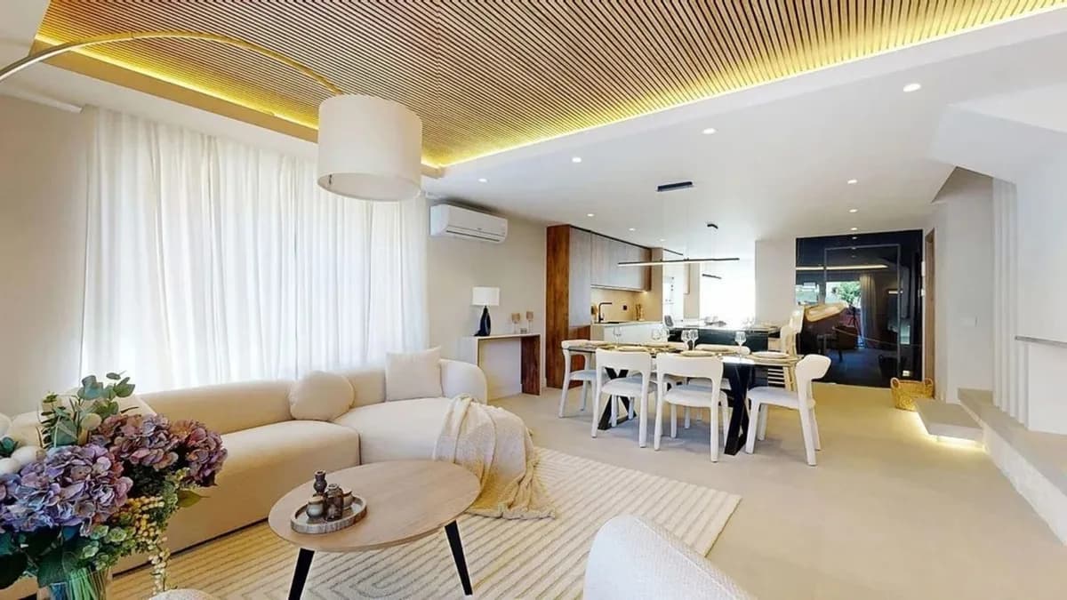 3 Bedroom Semi-Detached House for Sale in Atalaya, Málaga - Image 5